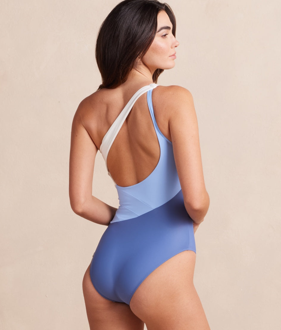 Model in One Piece, The Sidestroke- Sky & Blue Mountain & White Sand
